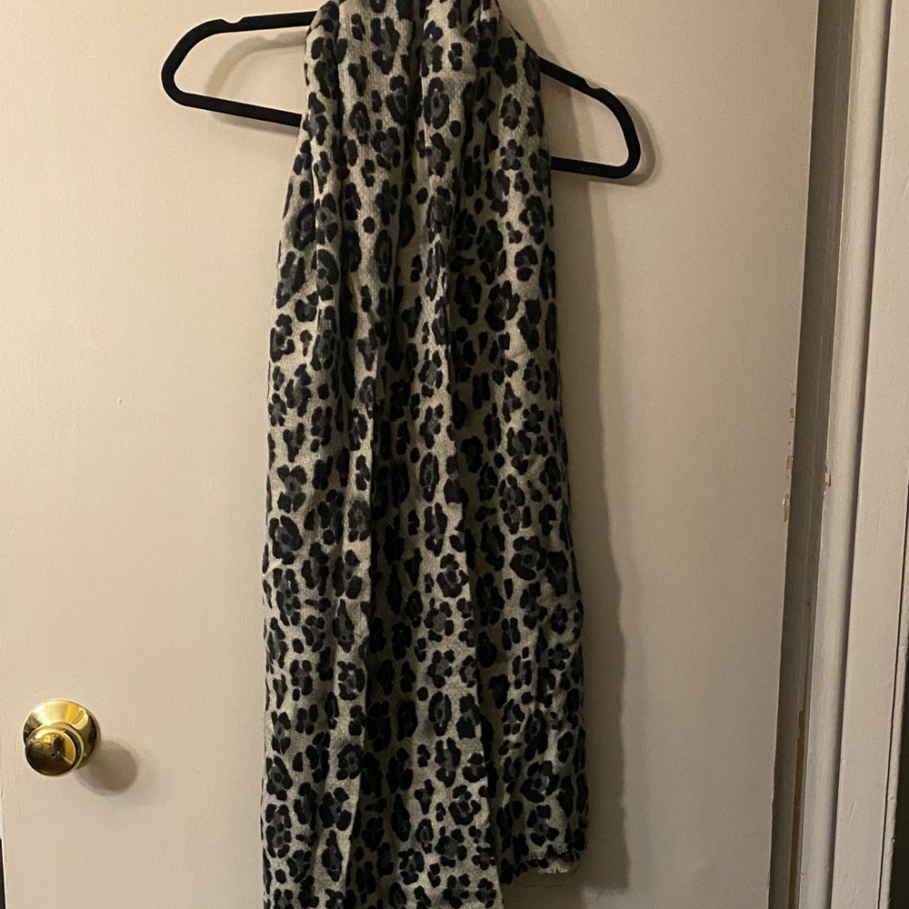 Zara Black and Gray Leopard Print Scarf